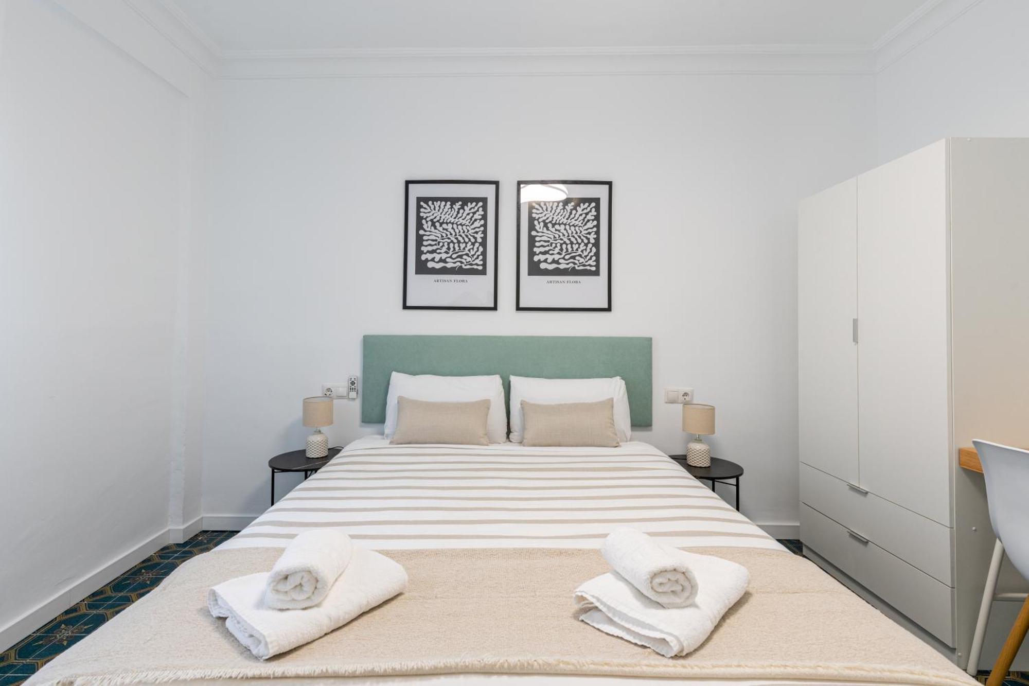 Piso Elegante Y Nuevo De 3 Habitaciones Y 2 Banos Sevilha Exterior foto