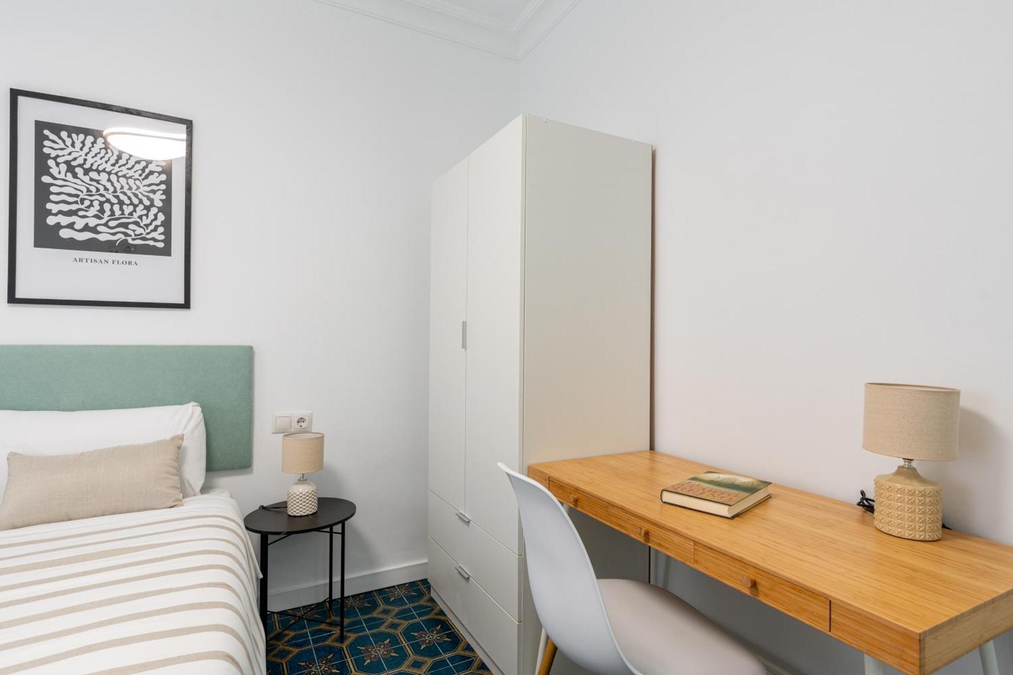 Piso Elegante Y Nuevo De 3 Habitaciones Y 2 Banos Sevilha Exterior foto