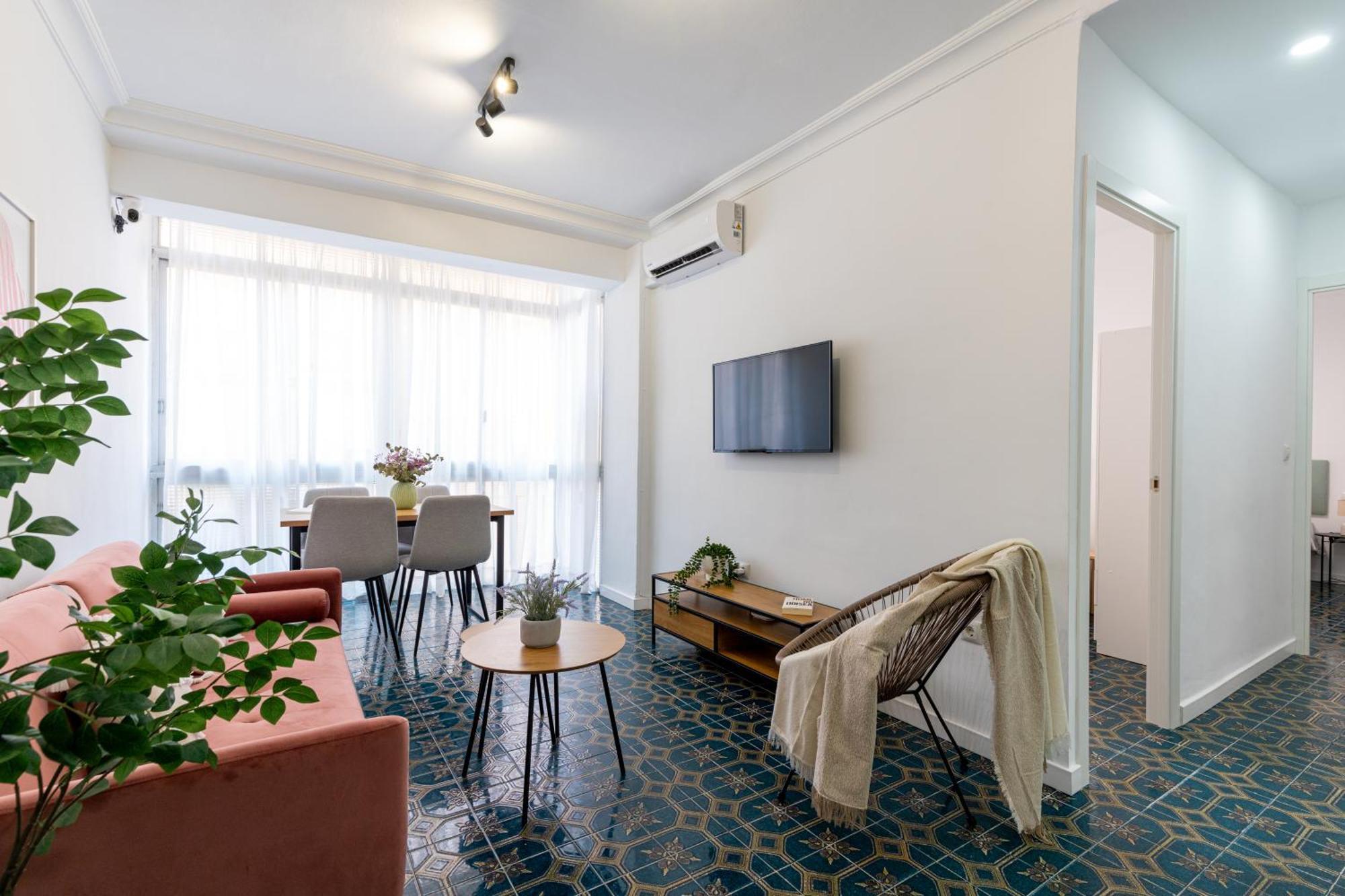 Piso Elegante Y Nuevo De 3 Habitaciones Y 2 Banos Sevilha Exterior foto