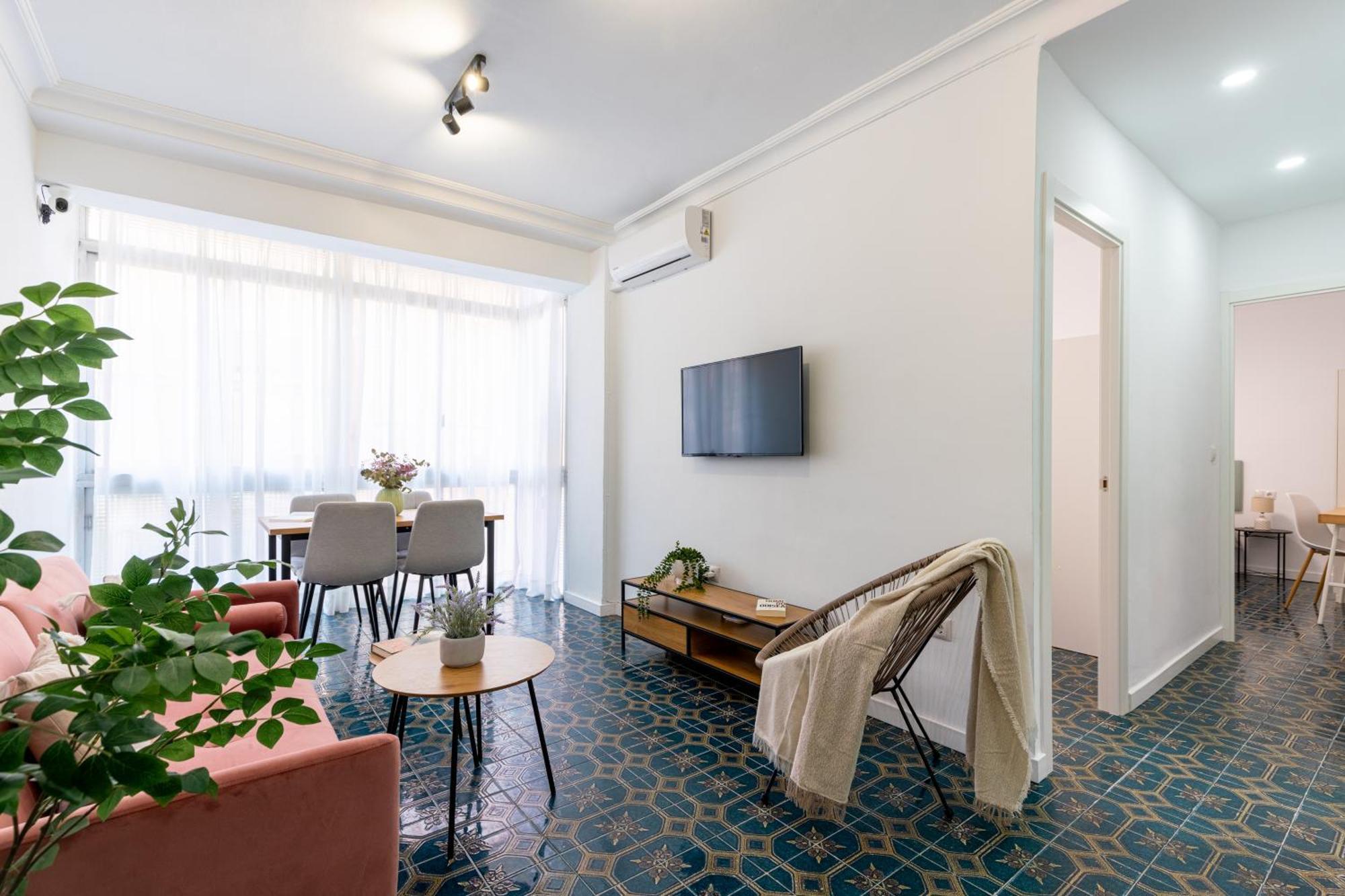 Piso Elegante Y Nuevo De 3 Habitaciones Y 2 Banos Sevilha Exterior foto