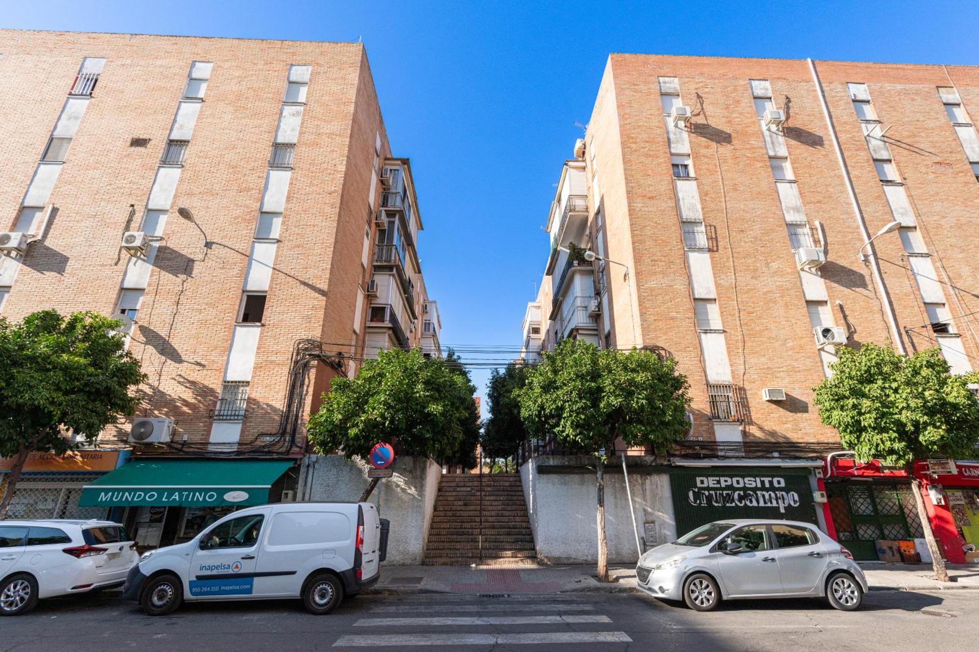 Piso Elegante Y Nuevo De 3 Habitaciones Y 2 Banos Sevilha Exterior foto
