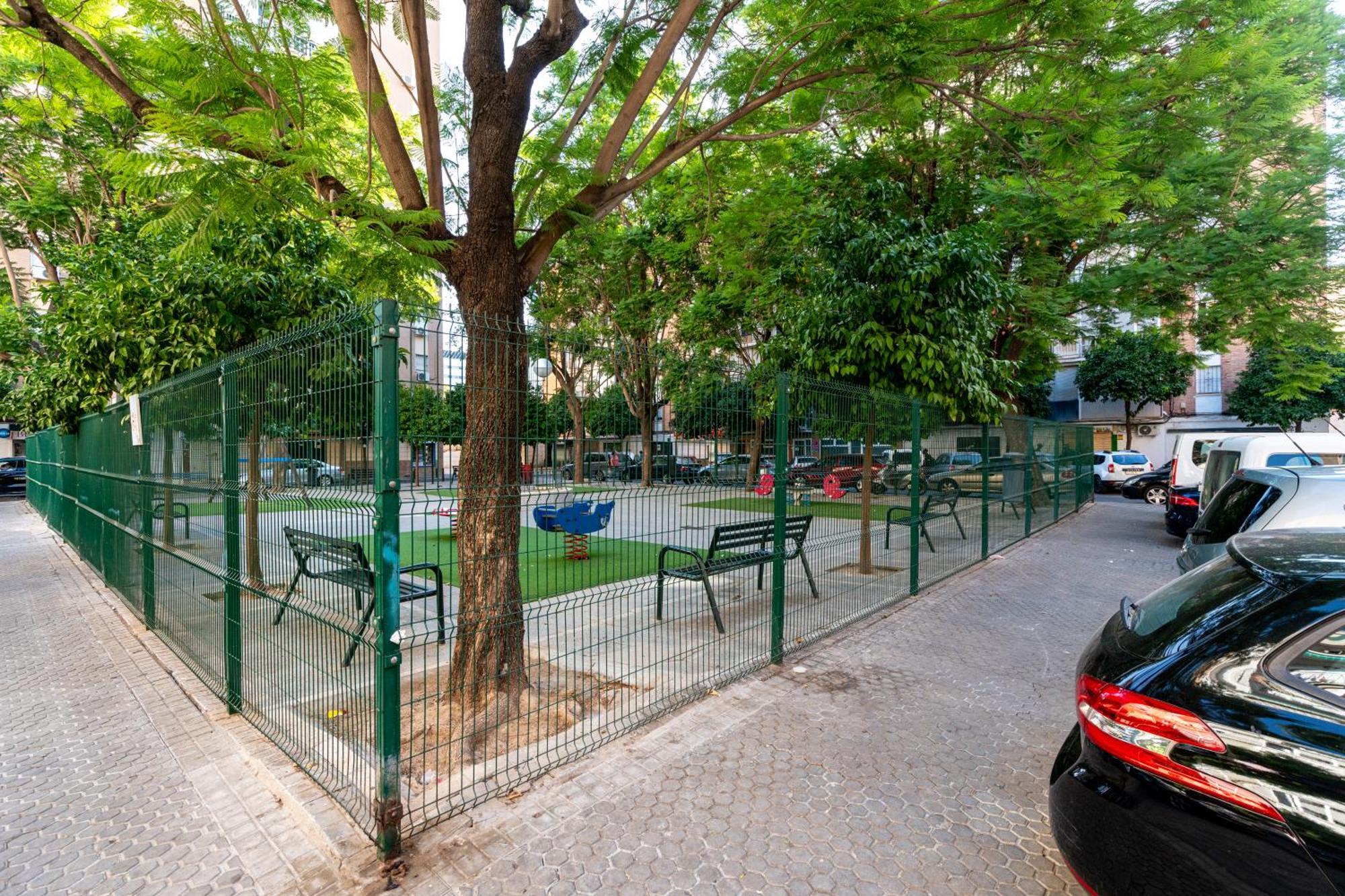 Piso Elegante Y Nuevo De 3 Habitaciones Y 2 Banos Sevilha Exterior foto