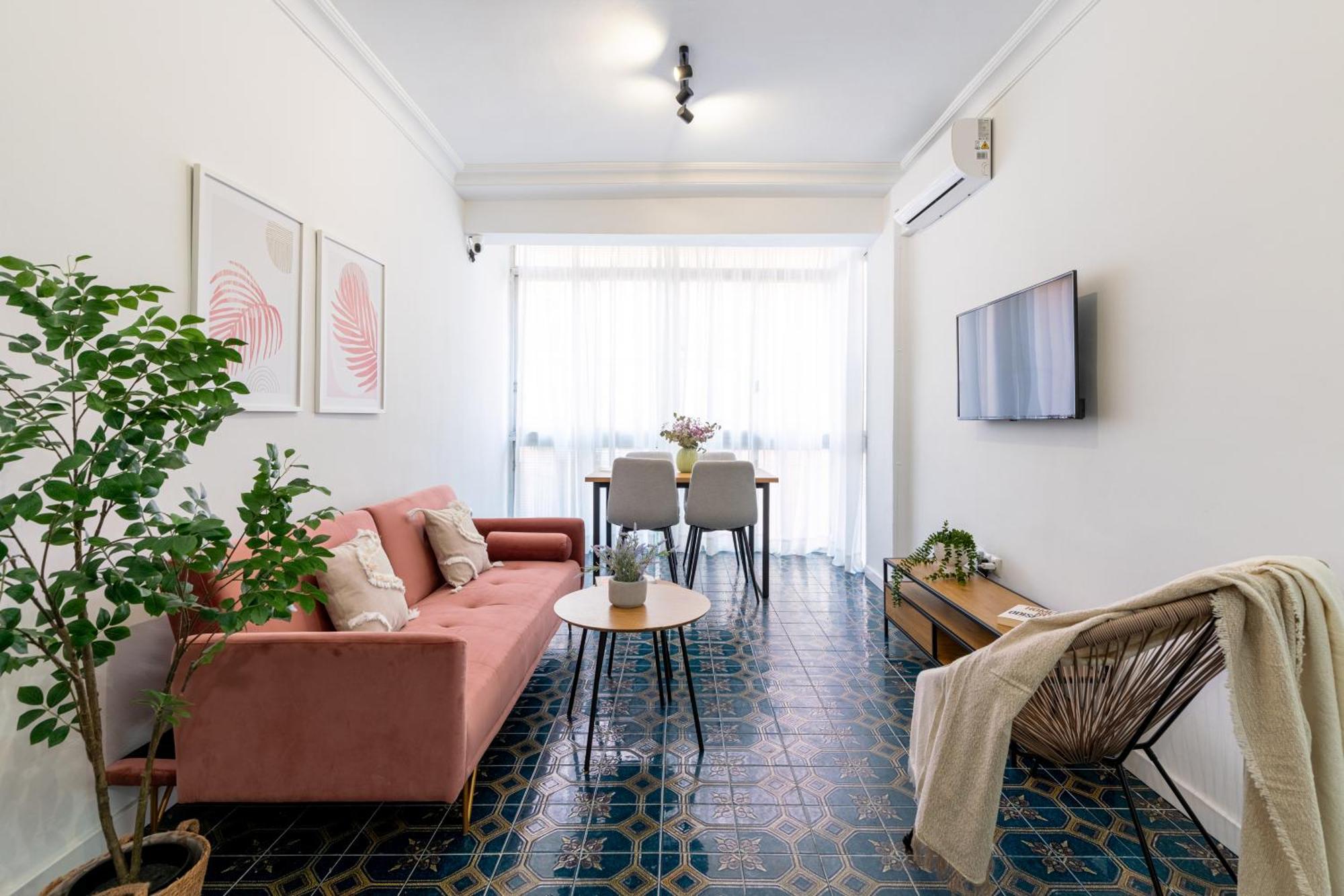 Piso Elegante Y Nuevo De 3 Habitaciones Y 2 Banos Sevilha Exterior foto
