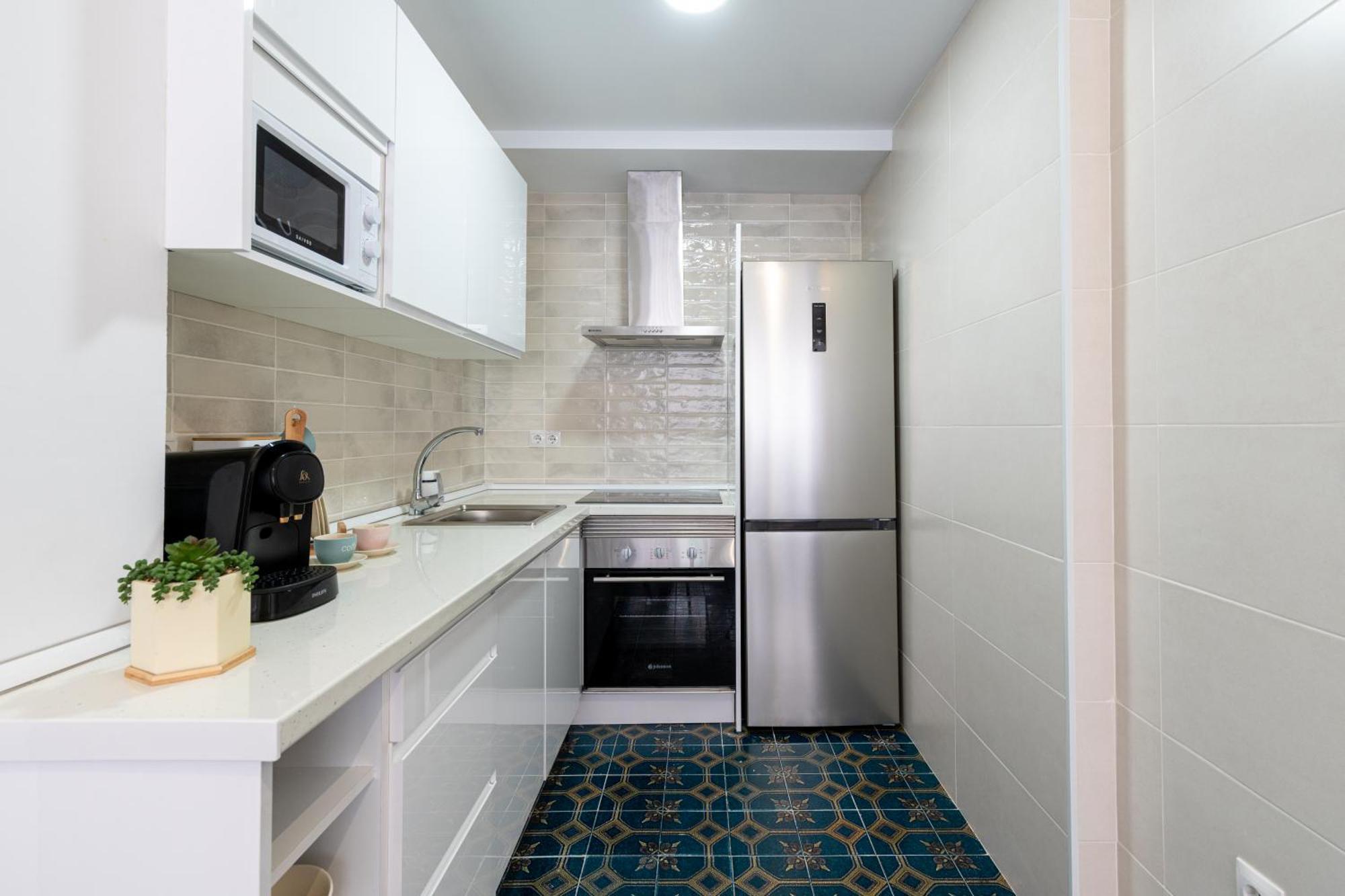 Piso Elegante Y Nuevo De 3 Habitaciones Y 2 Banos Sevilha Exterior foto