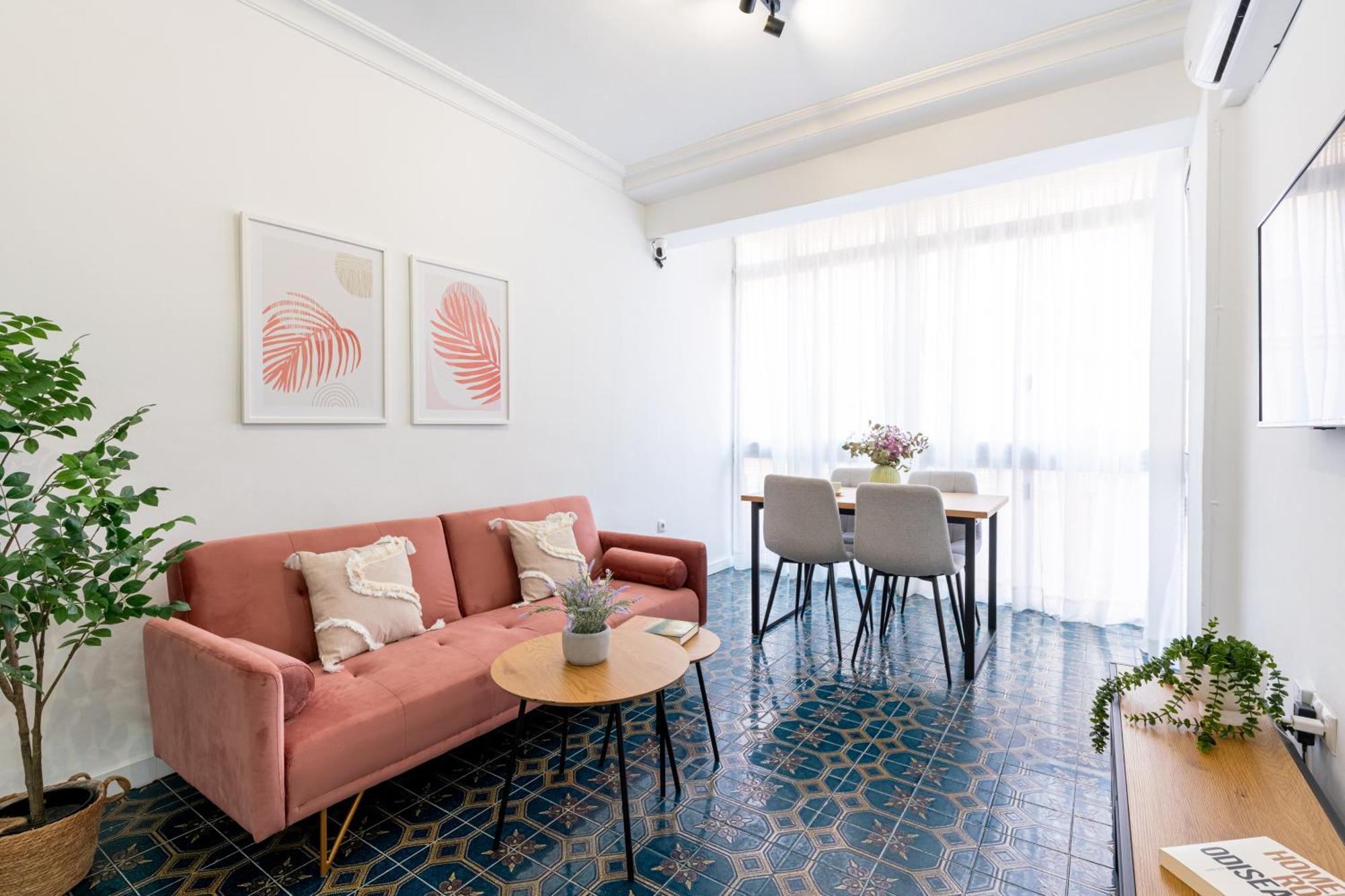 Piso Elegante Y Nuevo De 3 Habitaciones Y 2 Banos Sevilha Exterior foto