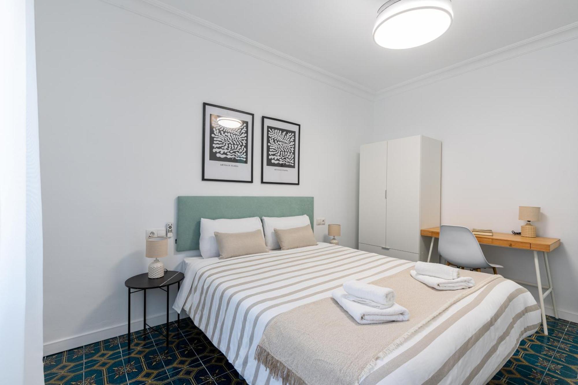 Piso Elegante Y Nuevo De 3 Habitaciones Y 2 Banos Sevilha Exterior foto