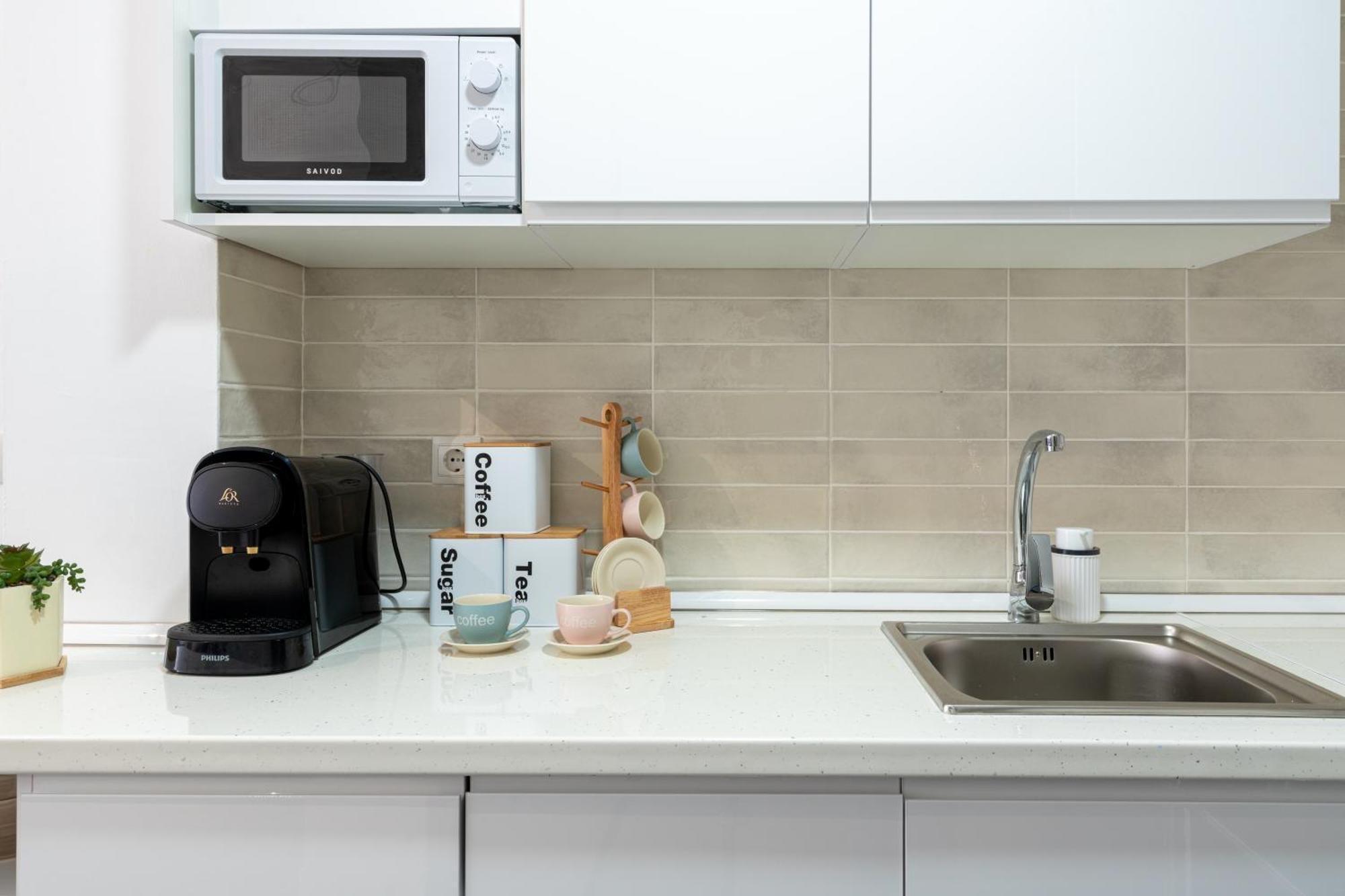 Piso Elegante Y Nuevo De 3 Habitaciones Y 2 Banos Sevilha Exterior foto
