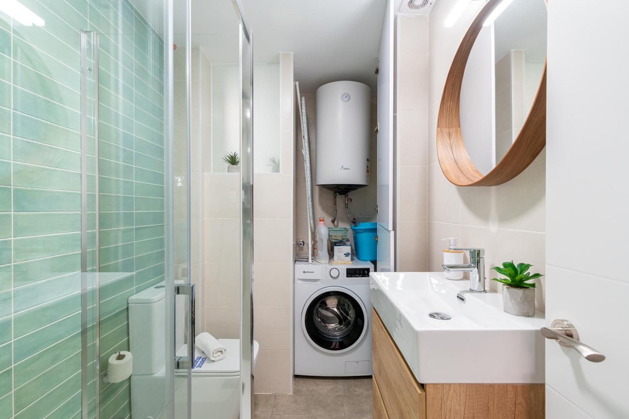 Piso Elegante Y Nuevo De 3 Habitaciones Y 2 Banos Sevilha Exterior foto