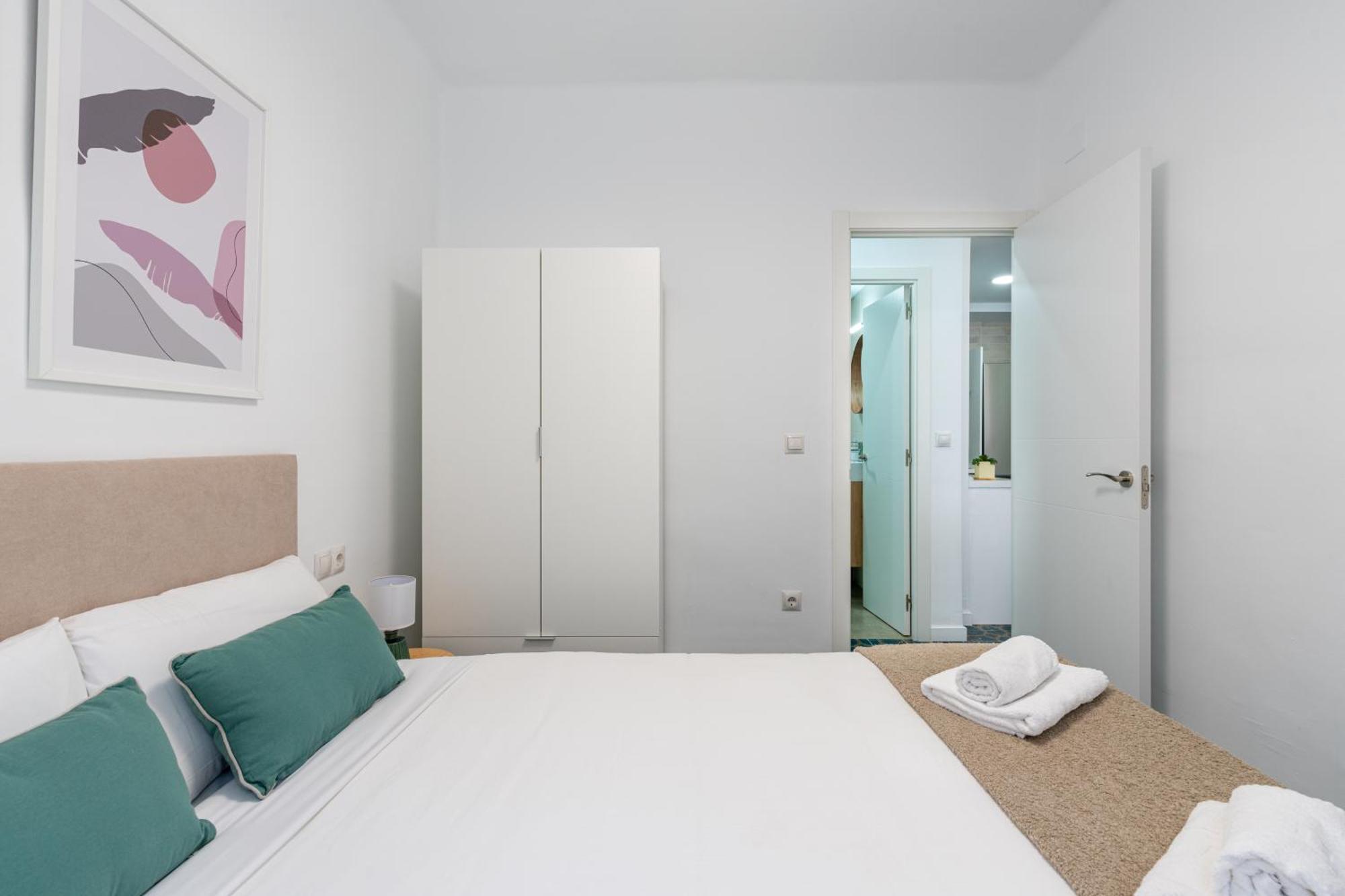 Piso Elegante Y Nuevo De 3 Habitaciones Y 2 Banos Sevilha Exterior foto