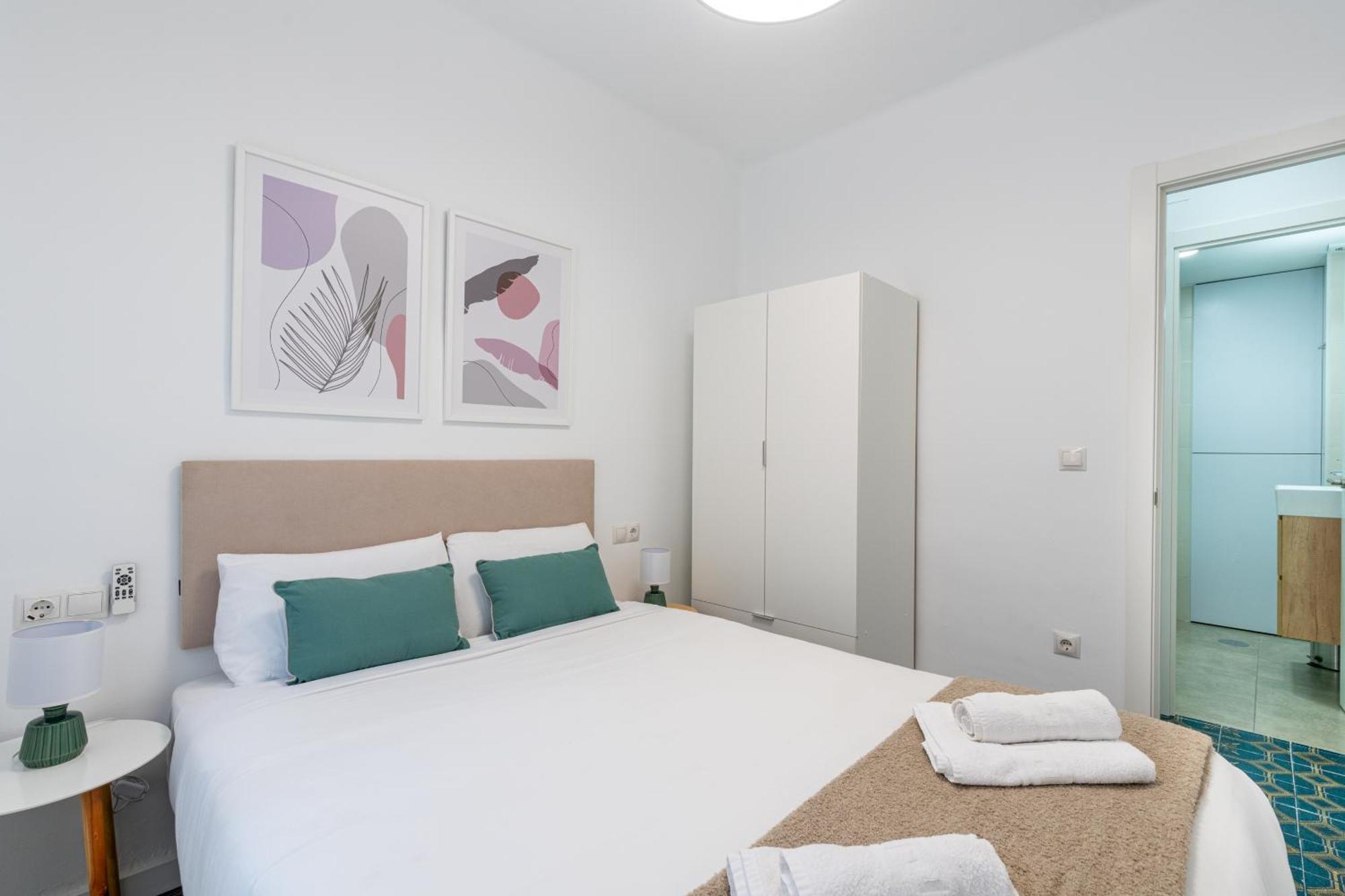 Piso Elegante Y Nuevo De 3 Habitaciones Y 2 Banos Sevilha Exterior foto