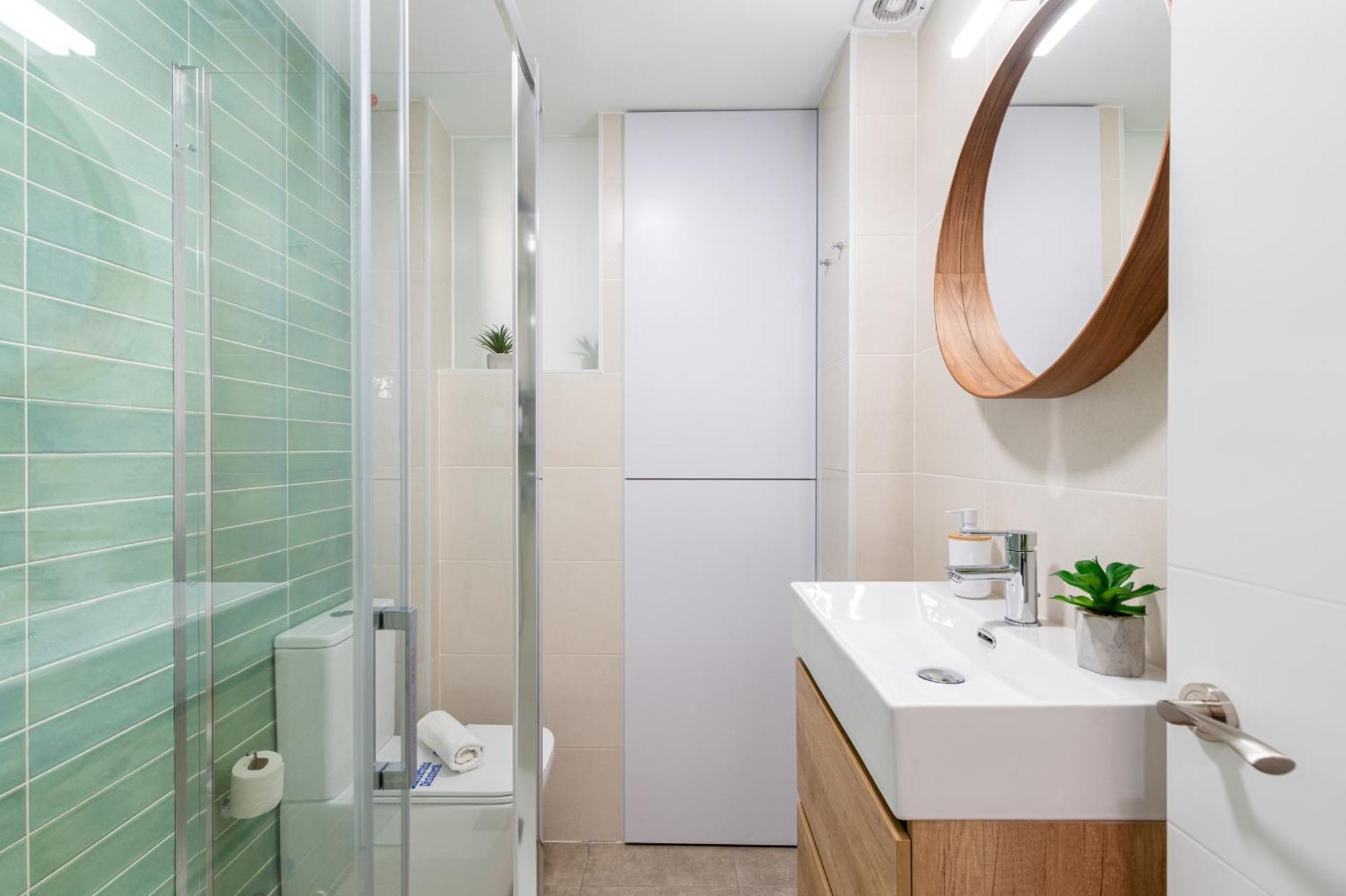 Piso Elegante Y Nuevo De 3 Habitaciones Y 2 Banos Sevilha Exterior foto